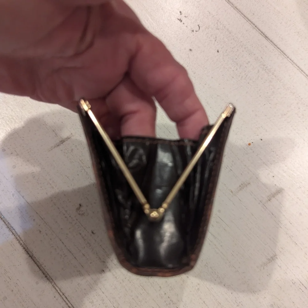 Burberry vintage coin
